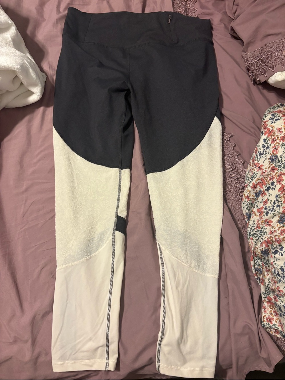 CALIA by Carrie Underwood Black and White Colorblock Leggings